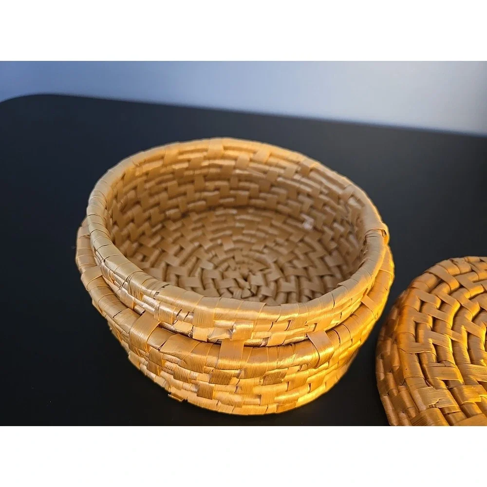 Woven Rattan Wicker Round 6 Coasters Set in Woven‎ Basket